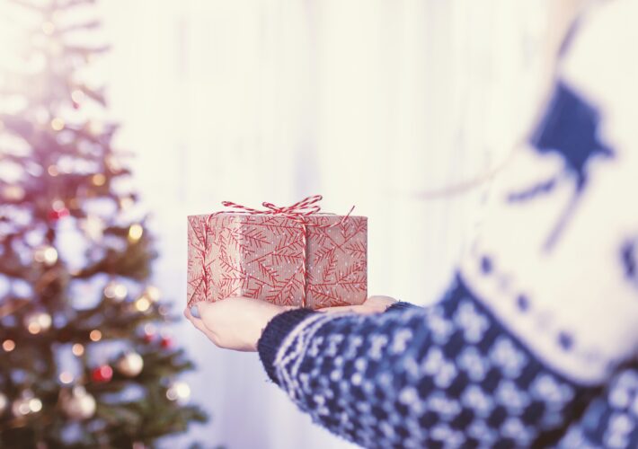 holiday-gift-guide-for-her